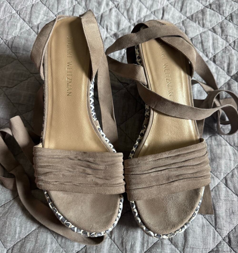 Stuart Weitzman Taupe Suede Wedge Sandals Ankle Wrap Leather Laces Size 8 Check